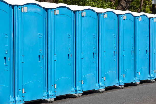 Best Portable Toilet Rental for Emergency Services  in Holyoke, MA